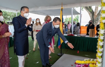 On the occasion of 153rd Birth Anniversary of Mahatma Gandhi, Ambassador Abhishek Singh and Foreign Minister of Venezuela H.E. Carlos Faria offered flowers at the Gandhi Square in Caricuao